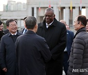 한국 재향군인 만난 로이드 오스틴 미 국방장관