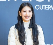 수지,'사랑스러운 플러팅 미소' [사진]