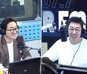 나웅준 "허전함을 느낄 때 차이콥스키의 '그리움을 아는 자만이'를" (철파엠)