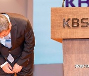 [포토]인사하는 박민 KBS 사장