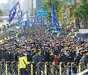 노조 요구 마지못해 들어줬는데…사장은 수사받고 장관은 벌금낼뻔