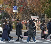 정부, 주52시간 틀 유지… '반쪽자리 개혁' 지적도