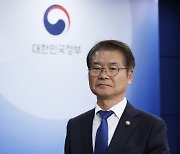 이정식 고용부 장관 “민주노총도 당연히 대화 상대···문 열려 있다”