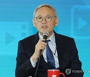 유인촌 장관, 영상산업 도약 전략 발표