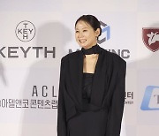 '59회 대종상' 김선영 여우조연상 "'콘유' 이병헌 감동, 많이 배웠다"