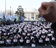 민노총 방해로 레미콘 끊겨... 창원 행복주택, 한 달 가까이 공사 중단