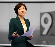 앵커 ‘교체’ 편성 ‘삭제’…KBS 사장 취임 첫날에 벌어진 일 [플랫]