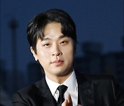 [MD포토] 박정민, '손인사 훈훈하게'