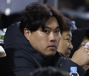 美 ESPN "류현진, FA 선발 최하위 등급…이정후는 상위 12명"