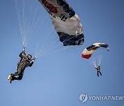 육군특수전사령부, 특수전사령관배 고공강하 경연대회 진행