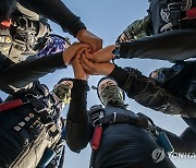 육군특수전사령부, 특수전사령관배 고공강하 경연대회 진행