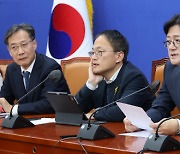 홍익표 "김명수 합참의장 후보자, 사퇴하거나 지명철회 하는게 맞아" 거듭 공세하는 민주