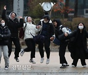 국영수 모두 쉽지 않았다···역대 최대 N수생 비율 ‘변수’[2024 수능]