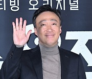 이성민 “회장님→택시기사 변신, 흥행 성공해 대접받는 승객 됐으면” (운수 오진 날)