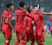 클린스만호, 싱가포르에 5-0 대승…WC 예선 첫 승리