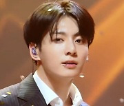 정국, '엠카'를 황금빛으로…완벽한 라이브로 1위 트로피 [TV캡처]