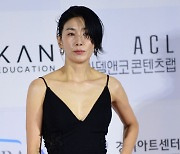 ‘비닐하우스’ 김서형의 수상 릴레이, 진심은 통했다[MK무비]