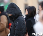 서울 점심 무렵 '첫눈'…제주 벌써 설국, 22㎝ 내렸다