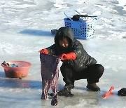 영하 30도 압록강서 손빨래하는 여인…접경지역 北주민 실상