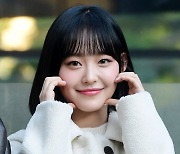 [포토] 라잇썸 유정, '깜찍 볼하트~'