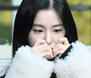 레드벨벳 아이린, ‘고양이 하트 어떻게 하더라?’ [포토엔HD]