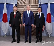 APEC 계기 샌프란시스코에서 만난 한미일 정상