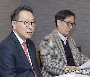 의대교수협의회 "필수의료 기여도 따라 정원 배분 검토해야"