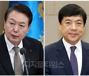 “尹은 되고 난 안 되나” 이성윤 검사, ‘메가톤급’ 발언 “칼춤 추는 무뢰한 자들의…”