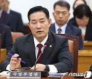 신원식 "北, 이르면 이번 주 정찰위성 3차 발사 시도 가능성"