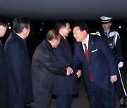 윤 대통령, APEC 일정 마치고 귀국…이틀 뒤 또 출국