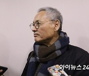 '롤드컵' 찾은 유인촌 장관 "지스타 이어 좋은 기운…게임산업 발전 시작점"