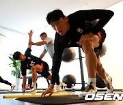 뜨거운 땀 흘리는 대한민국 축구대표팀 [사진]