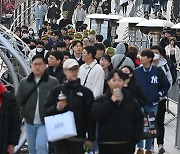 롤드컵 결승전에 달아오른 고척돔