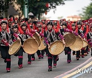 CHINA-YUNNAN-LUCHUN-ETHNIC GROUP-TOURISM FESTIVAL-LONG STREET BANQUET (CN)