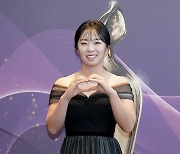 [Ms포토] 김수지 '가을의 여왕 하트 담아 드려요'