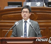 “한옥마을 국제관광안내소는 엘리베이터 위한 공간?…건립취지 훼손”