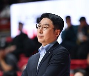 [경기 후] 김완수 KB 감독, “어느 누구 할 것 없이 잘해줬다” … 박정은 BNK 감독, “잘못된 시작이 끝까지 갔다”