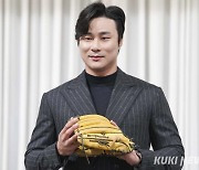 '한국인 최초' MLB 골드글러브 수상한 김하성 [쿠키포토]