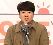 이준석, 세 불리기 속도…빅텐트론엔 "당 화합도 못했으면서"