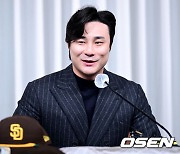 베츠·에드먼 제치고 '한국인 최초' GG 수상한 김하성, “너무 좋은 선수들, 그래도 수비는 내가 더 잘했다” [오!쎈 현장]