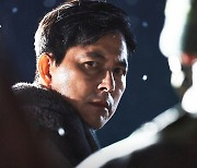 [이정혁의 수다톡톡]"징글징글하다"더니…. '외모 낭비' 멈춘 정우성, 영화·드라마 동시 '대박' 예감