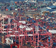 Korea’s overall exports to grow 5.6% in 2024: KIET report