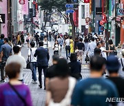 "관광교류 2천만 목표"…오세훈·싱하이밍 공동결의문 채택