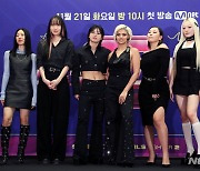 포즈 취하는 '스걸파2' 마스터 군단