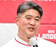 SSG 이숭용 신임 감독,'육성-성적 두마리 토끼 잡겠다' [사진]