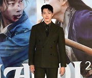 [TEN포토]김우빈 '완벽한 수트핏'