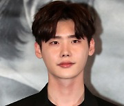 이종석, 고민시 만날까…"'나도 반대하는 나의 연애' 검토 중"