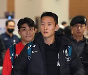 귀국하는 축구대표팀 정승현