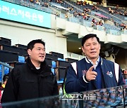 ‘팬 퍼스트’ 강조한 허구연 KBO 총재 연임 확정, 총회서 만장일치 선출