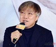 영화 '외계+인' 2부 최동훈 감독